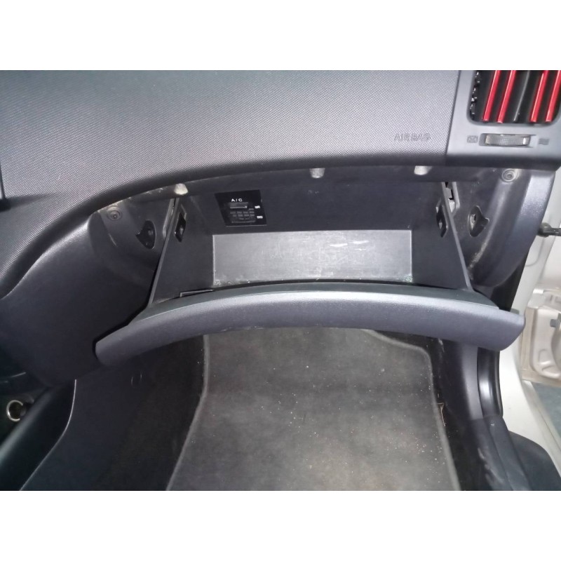 Recambio de guantera para hyundai i30 cw cw go referencia OEM IAM   
