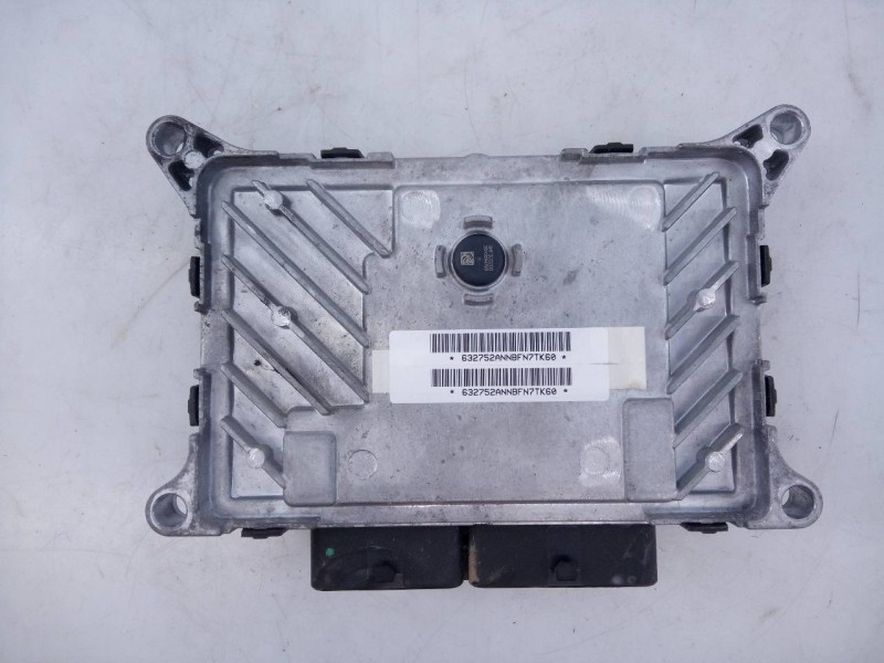 Recambio de centralita motor uce para dr dr5 5.0 suv referencia OEM IAM F01R00DC2B 3605012CA E3-A3-28-4