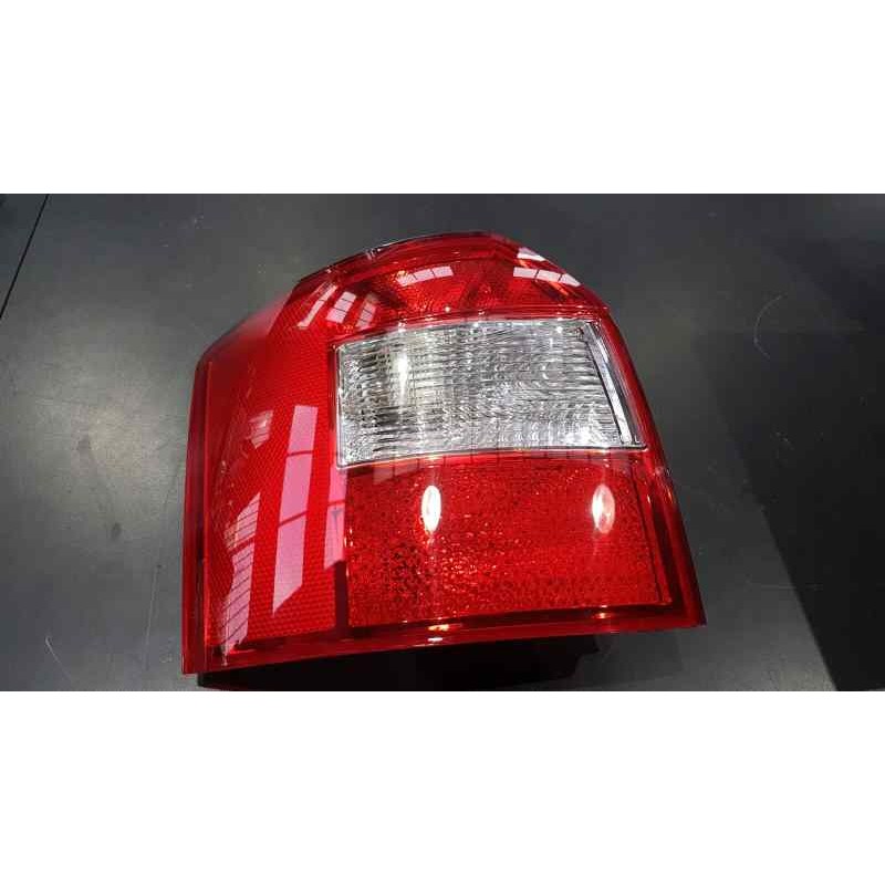 Recambio de piloto trasero derecho para audi a4 avant (8e) referencia OEM IAM AD0204163 NUEVO T2-4-A2-2