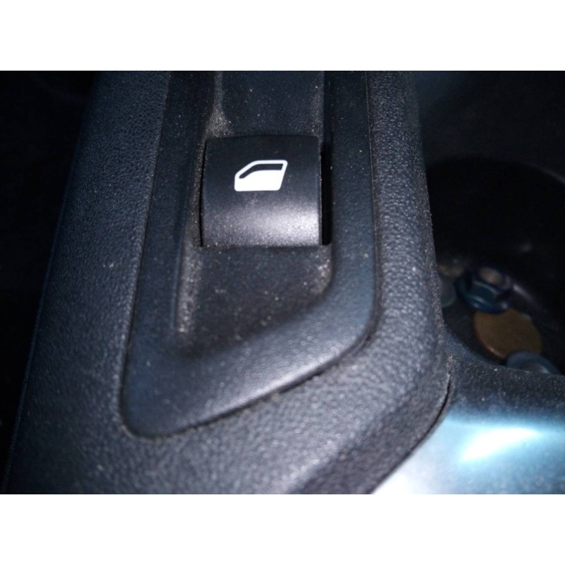 Recambio de mando elevalunas trasero izquierdo para citroën c-elysée exclusive referencia OEM IAM   