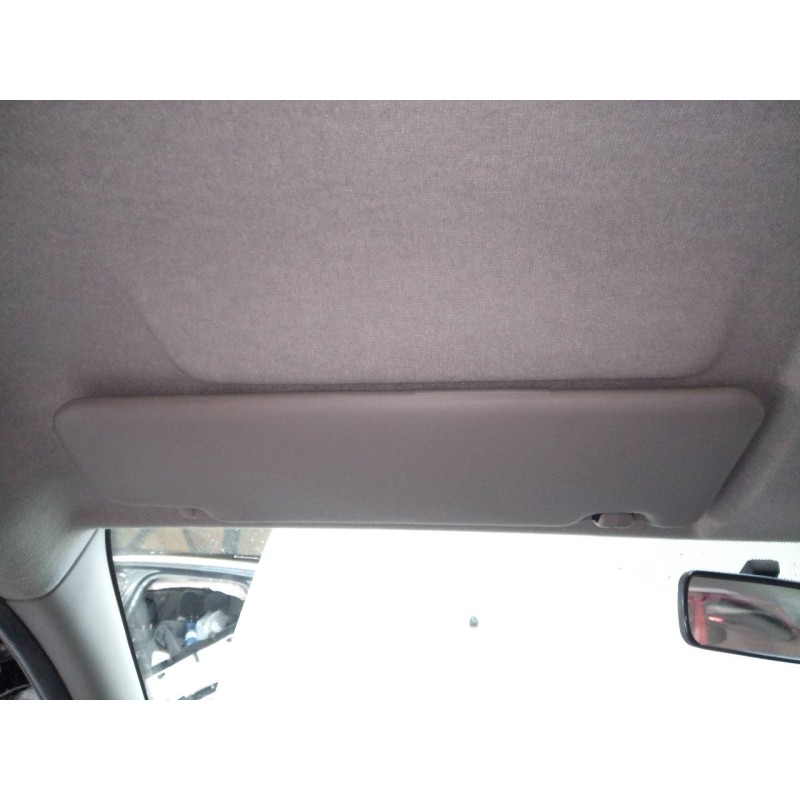 Recambio de parasol izquierdo para dacia sandero stepway referencia OEM IAM   