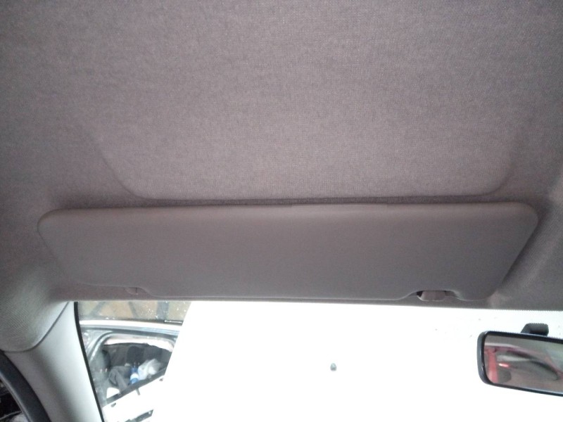 Recambio de parasol izquierdo para dacia sandero stepway referencia OEM IAM   