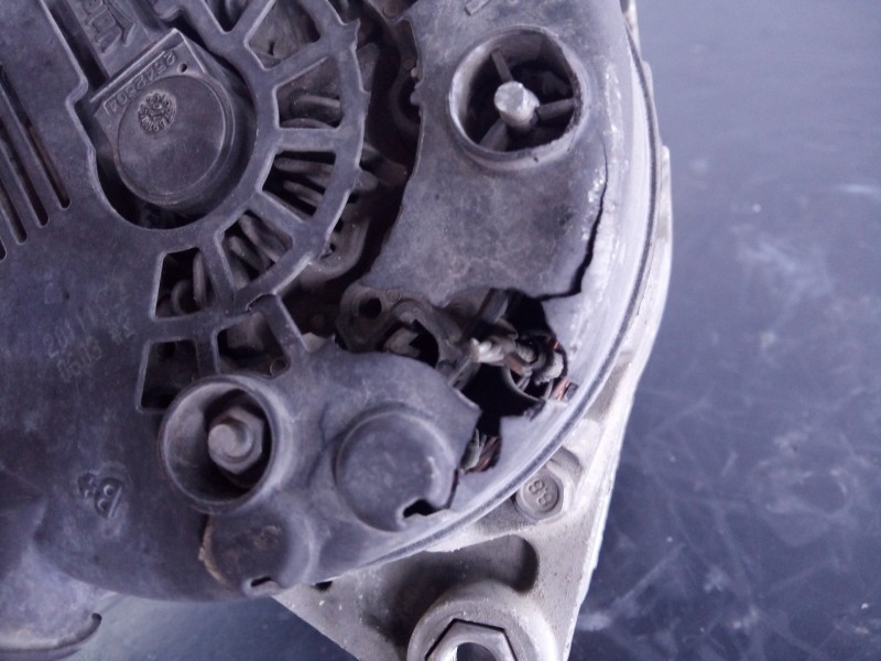 Recambio de alternador para hyundai ix35 classic 2wd referencia OEM IAM 373002A850 2611067 P3-A4-20-2