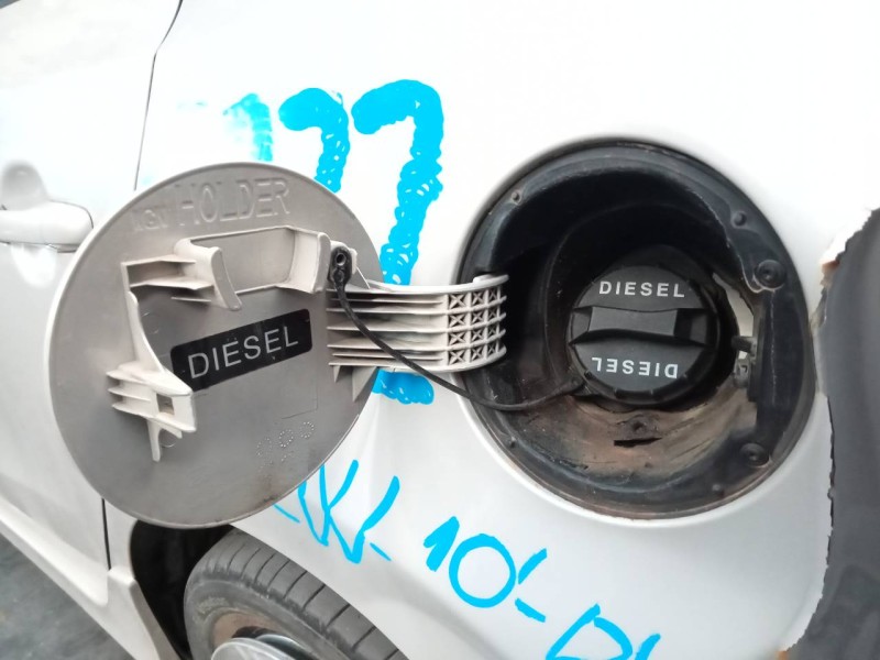 Recambio de tapa exterior combustible para hyundai i30 cw cw go referencia OEM IAM   