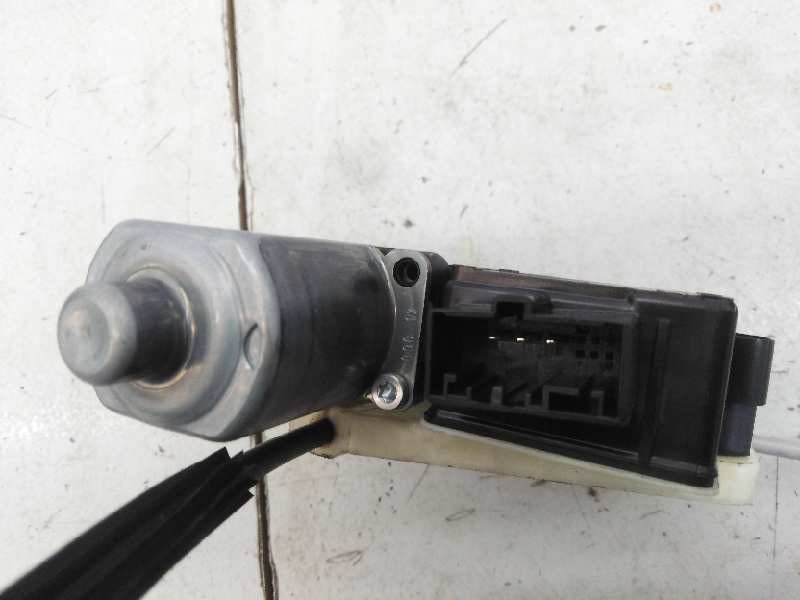 Recambio de elevalunas delantero izquierdo para seat leon (5f1) style referencia OEM IAM 5Q0959811A  E1-B6-28-2