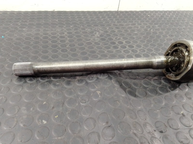 Recambio de transmision delantera derecha para nissan patrol gr (y61) gr s referencia OEM IAM   P1-B6-16