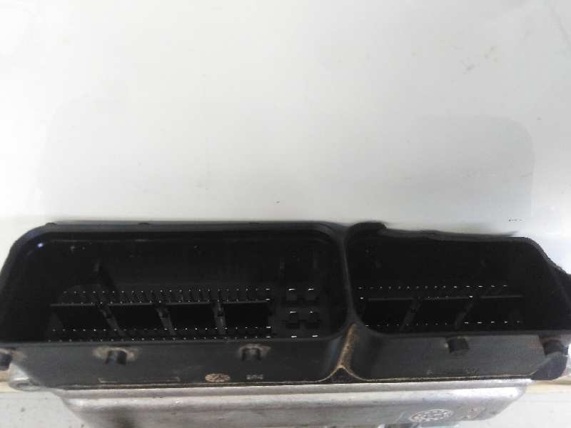 Recambio de centralita motor uce para seat leon (5f1) style referencia OEM IAM 04L907445E 28499989 