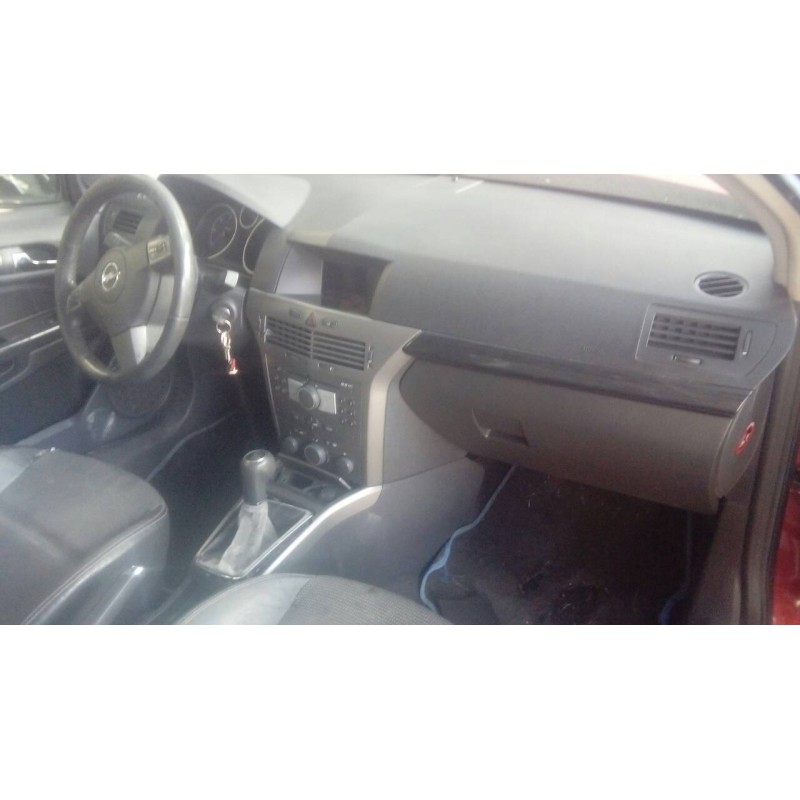 opel astra h berlina del año 2005