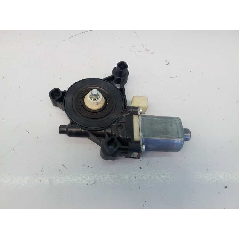 Recambio de motor elevalunas delantero derecho para volkswagen golf vii lim. advance bluemotion referencia OEM IAM 0130822716  E