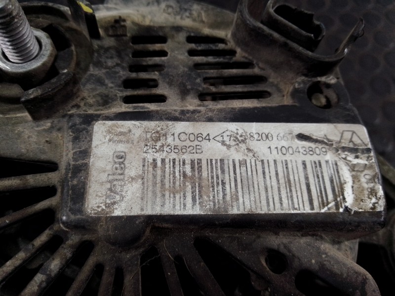 Recambio de alternador para dacia logan ambiance referencia OEM IAM 2543562B TG11C064 P3-A5-9-3