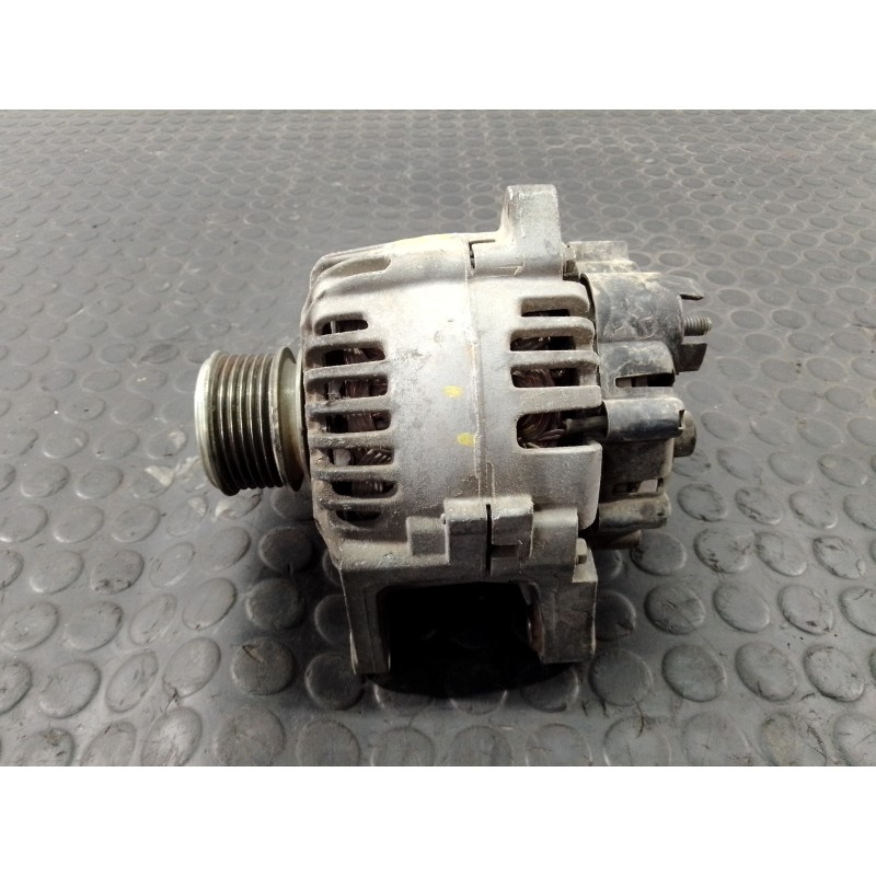 Recambio de alternador para dacia logan ambiance referencia OEM IAM 2543562B TG11C064 P3-A5-9-3