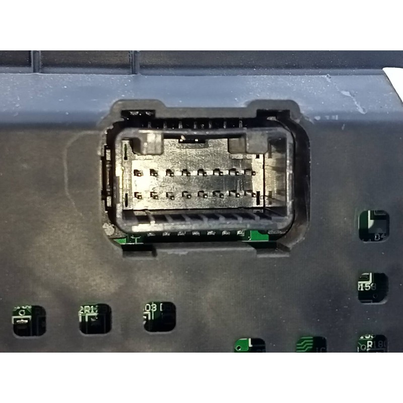 Recambio de cuadro instrumentos para hyundai ix35 classic 2wd referencia OEM IAM 940032Y290  E3-A3-44-3