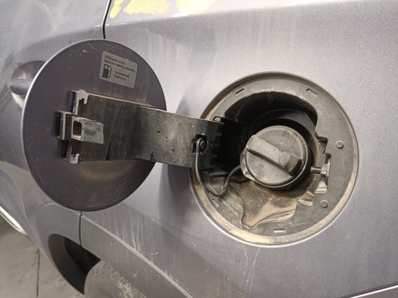 Recambio de tapa exterior combustible para dr dr5 5.0 suv referencia OEM IAM   