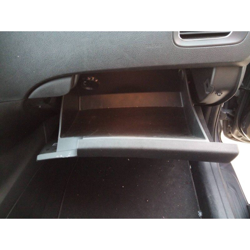 Recambio de guantera para kia cee´d drive referencia OEM IAM   
