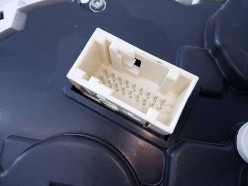 Recambio de cuadro instrumentos para peugeot 508 active referencia OEM IAM 9805975780  E3-B2-50-4