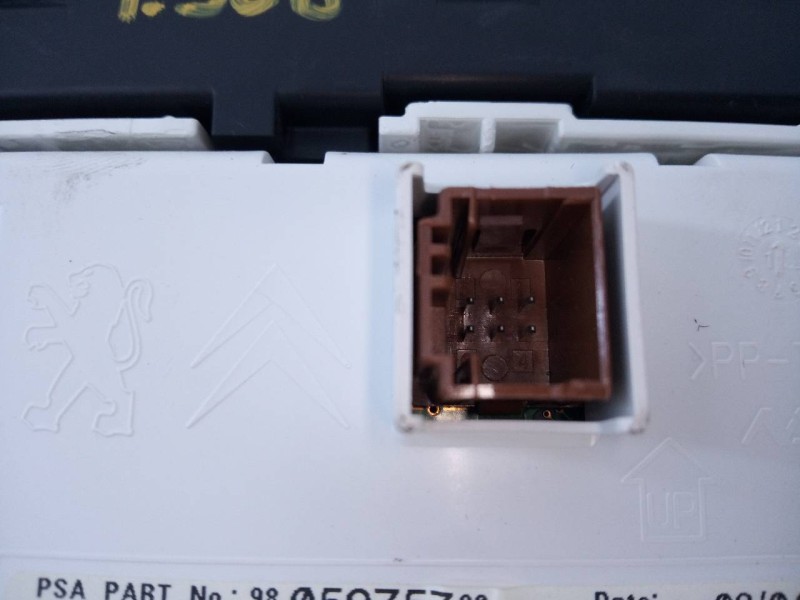 Recambio de cuadro instrumentos para peugeot 508 active referencia OEM IAM 9805975780  E3-B2-50-4