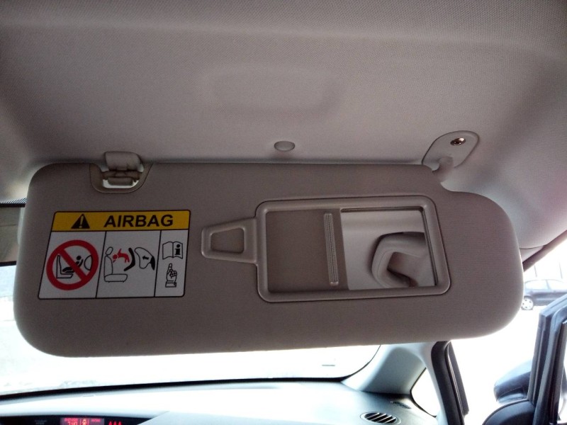 Recambio de parasol derecho para kia cee´d drive referencia OEM IAM   