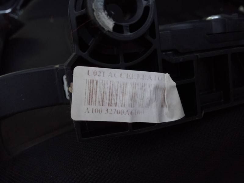 Recambio de pedal acelerador para kia cee´d drive referencia OEM IAM A10032700A6100  