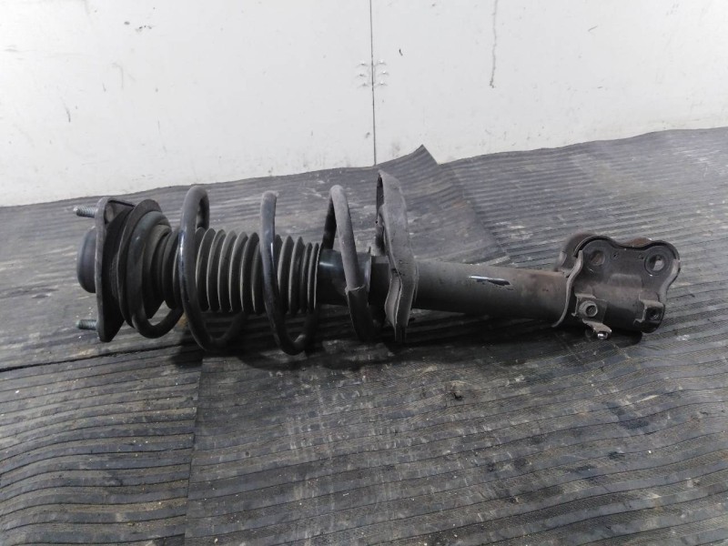 Recambio de amortiguador delantero derecho para hyundai i40 style referencia OEM IAM 546613Z330  P1-B4-25