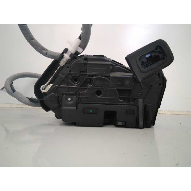 Recambio de cerradura puerta delantera derecha para volkswagen passat lim. (3g2) r-line exclusive bmt referencia OEM IAM 3Q08856