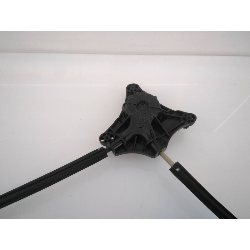 Recambio de elevalunas trasero derecho para seat ateca (kh7) reference plus referencia OEM IAM 575839462A  E1-B6-14-2