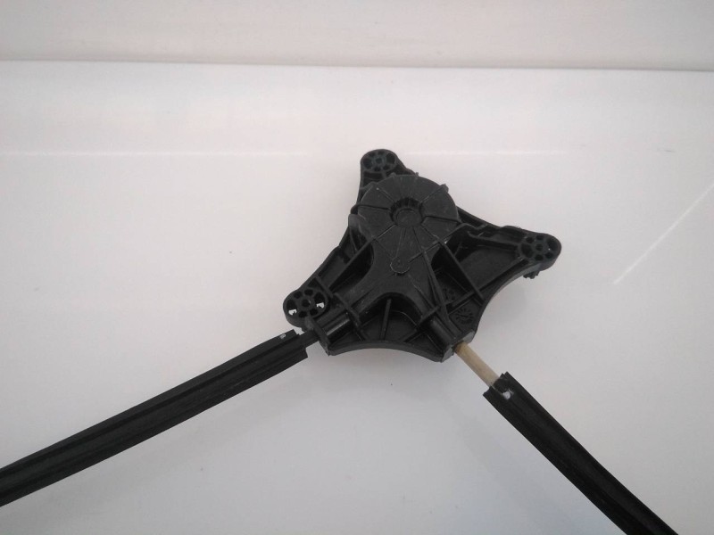 Recambio de elevalunas trasero derecho para seat ateca (kh7) reference plus referencia OEM IAM 575839462A  E1-B6-14-2