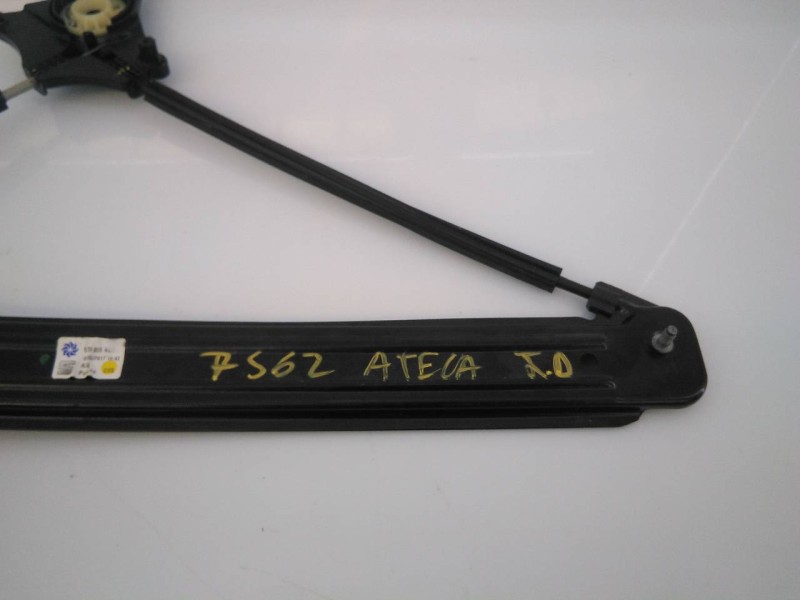 Recambio de elevalunas trasero derecho para seat ateca (kh7) reference plus referencia OEM IAM 575839462A  E1-B6-14-2
