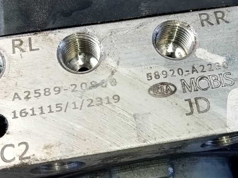 Recambio de abs para kia cee´d drive referencia OEM IAM 1920A2250 58920A2230 P3-B8-29-1