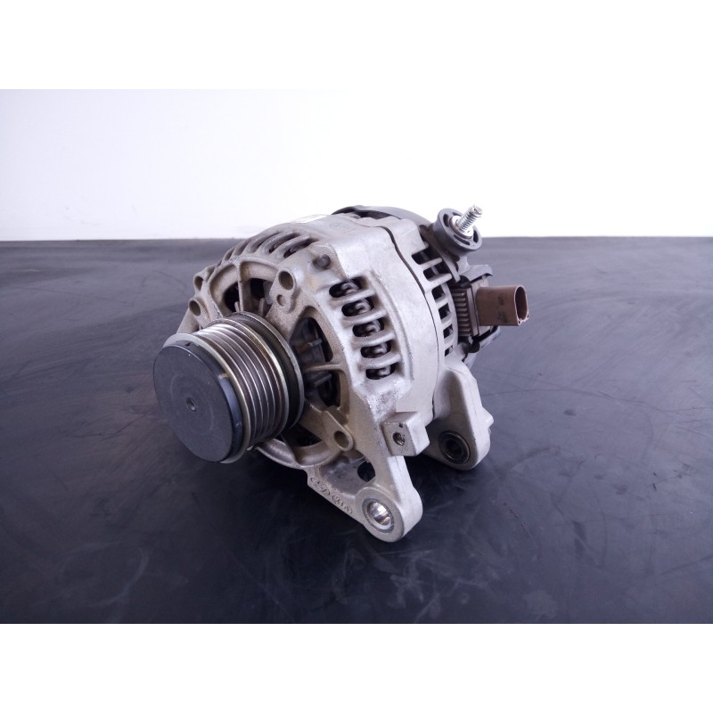 Recambio de alternador para kia cee´d drive referencia OEM IAM 373002A750  P3-B5-9-1