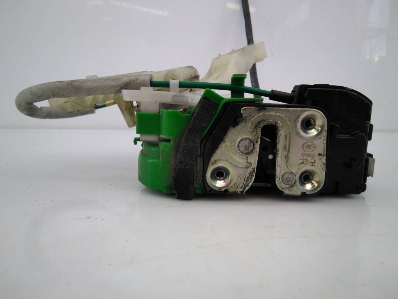 Recambio de cerradura puerta trasera derecha para hyundai i40 style referencia OEM IAM 814203Z000  E2-B5-8-2