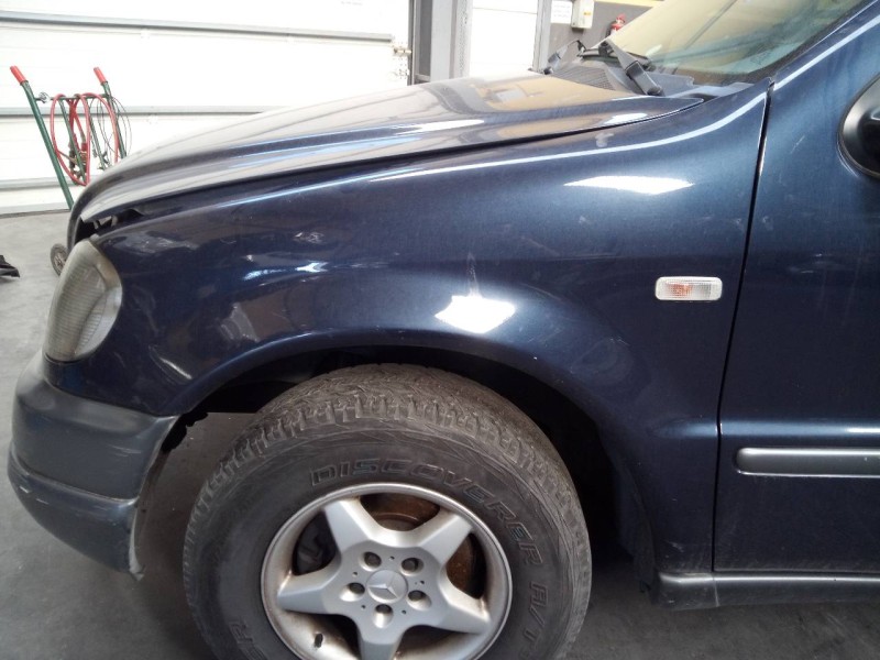 Recambio de aleta delantera izquierda para mercedes-benz clase m (w163) 320 (163.154) referencia OEM IAM   