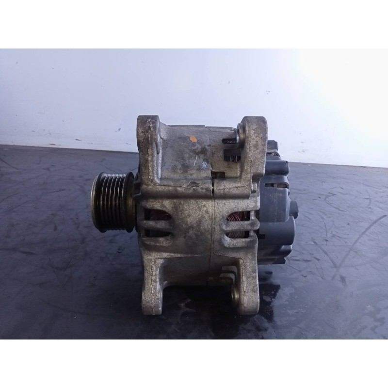 Recambio de alternador para dacia duster ambiance 4x2 referencia OEM IAM 231003831R TG12C094 P3-A5-24-3