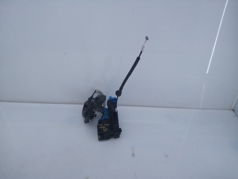 Recambio de cerradura puerta trasera derecha para kia cee´d drive referencia OEM IAM 81420A2300LLH  E2-B5-20-2