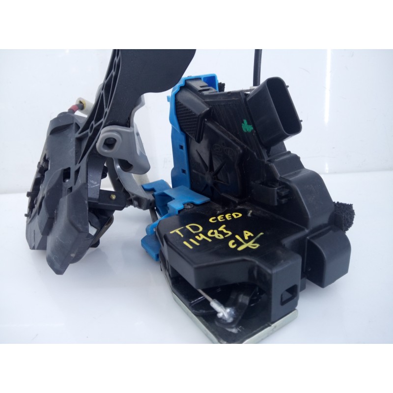 Recambio de cerradura puerta trasera derecha para kia cee´d drive referencia OEM IAM 81420A2300LLH  E2-B5-20-2