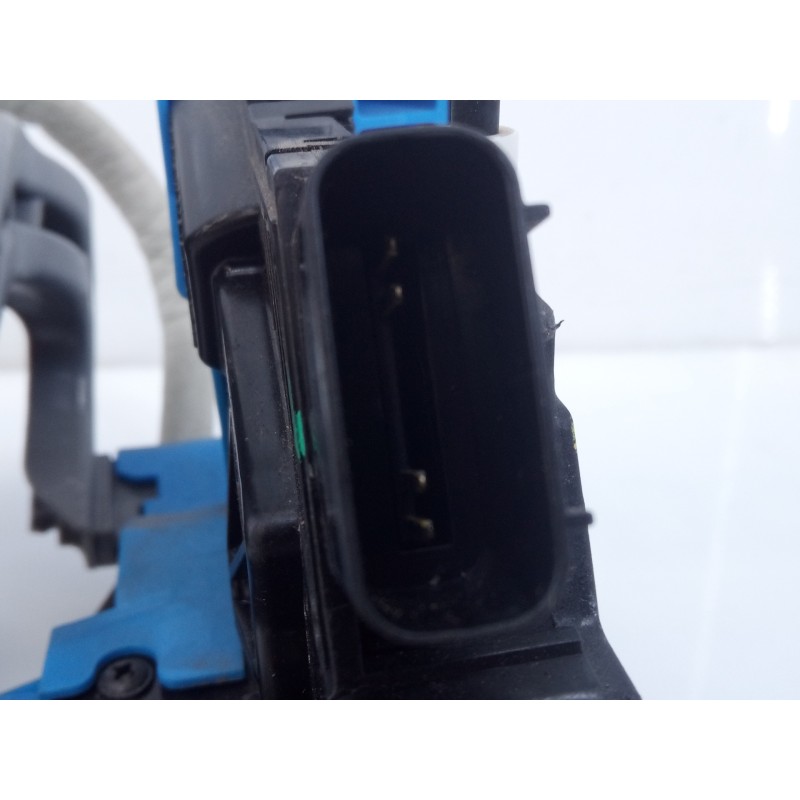 Recambio de cerradura puerta trasera derecha para kia cee´d drive referencia OEM IAM 81420A2300LLH  E2-B5-20-2