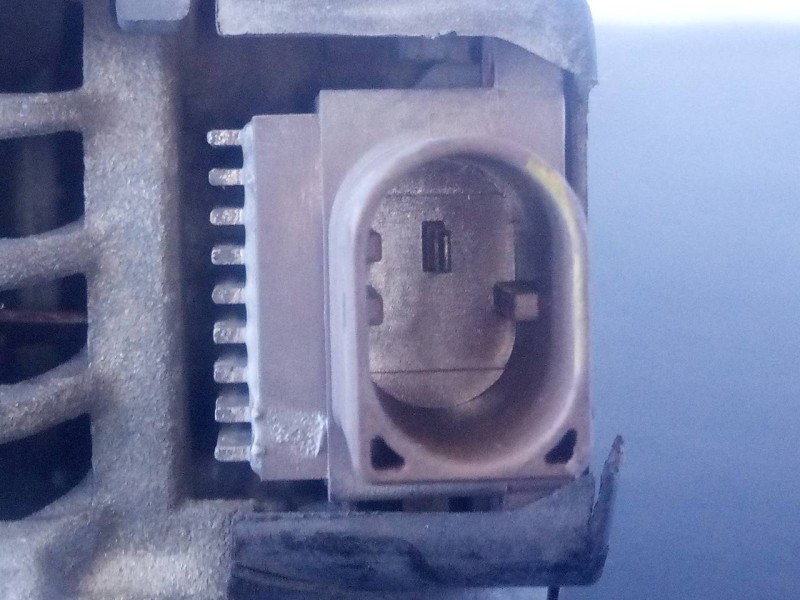 Recambio de alternador para hyundai i30 (gd) trend referencia OEM IAM 373002A750 1042113580 P3-A5-13-1