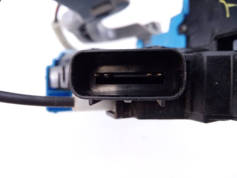 Recambio de cerradura puerta trasera izquierda para kia cee´d drive referencia OEM IAM 81410A2300LL1  E2-B5-55-1