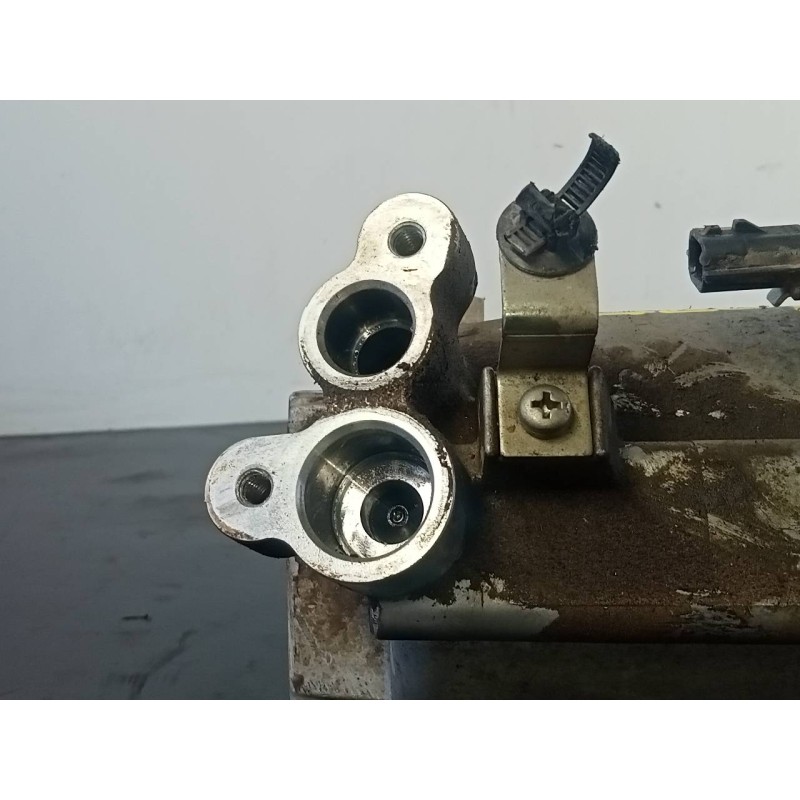 Recambio de compresor aire acondicionado para dacia dokker essential referencia OEM IAM 926005727R  P3-B2-19-4