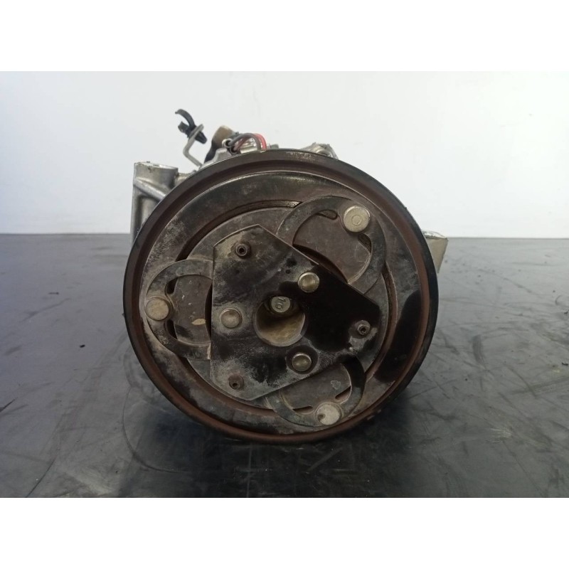 Recambio de compresor aire acondicionado para dacia dokker essential referencia OEM IAM 926005727R  P3-B2-19-4