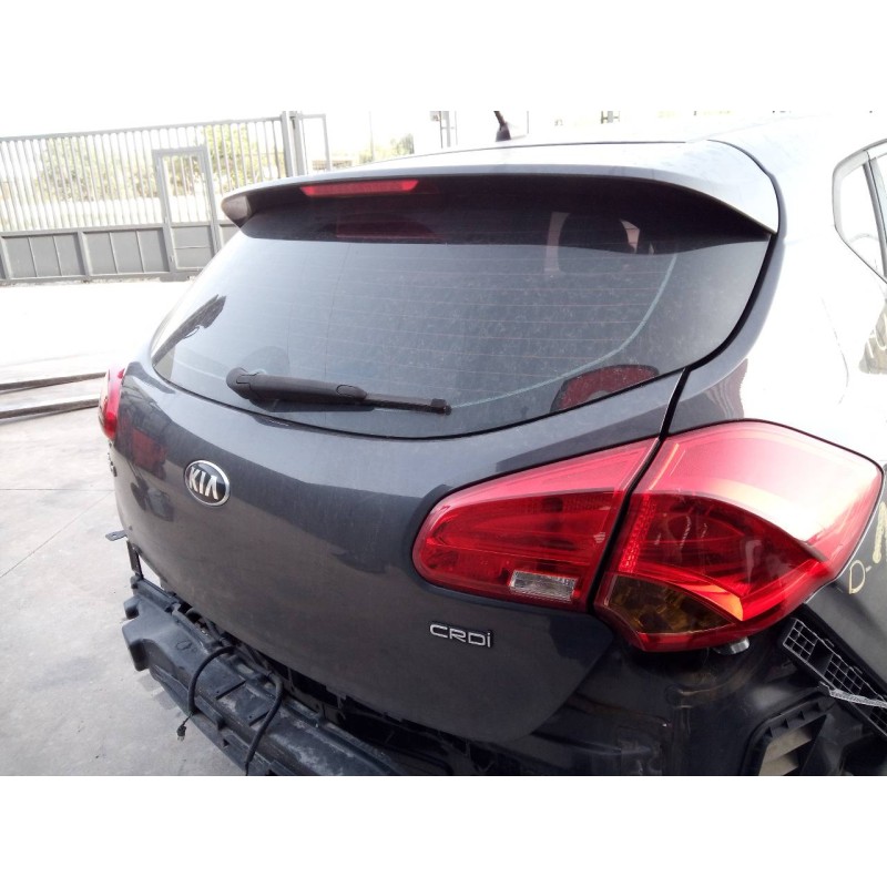 Recambio de porton trasero para kia cee´d drive referencia OEM IAM   