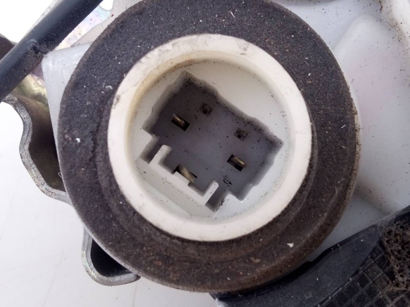 Recambio de cerradura puerta trasera izquierda para toyota prius (nhw30) plug-in hybrid advance referencia OEM IAM   E2-B4-60-2