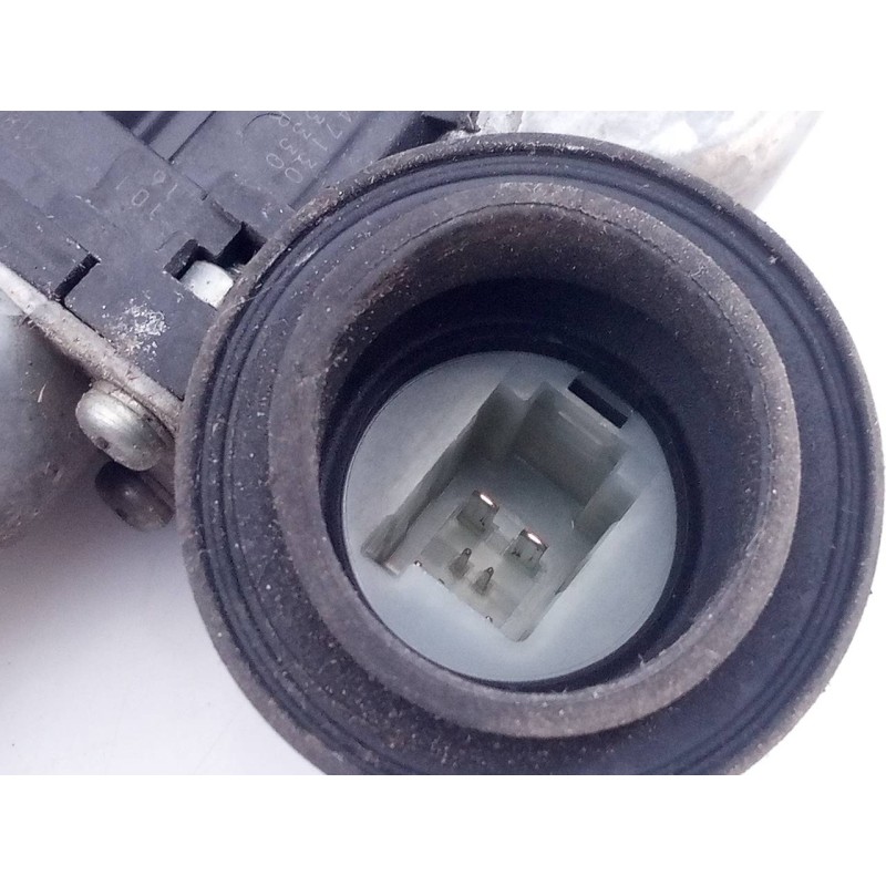 Recambio de elevalunas trasero derecho para toyota prius (nhw30) plug-in hybrid advance referencia OEM IAM 8571047130 T720106202