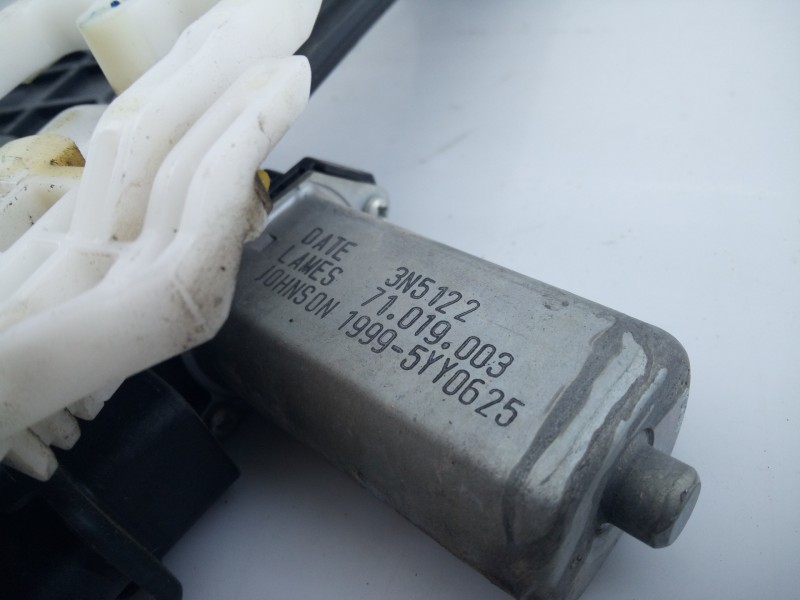 Recambio de elevalunas delantero derecho para bmw serie 3 touring (f31) 318d referencia OEM IAM 3N5122 19995YY0625 E1-A3-52-2