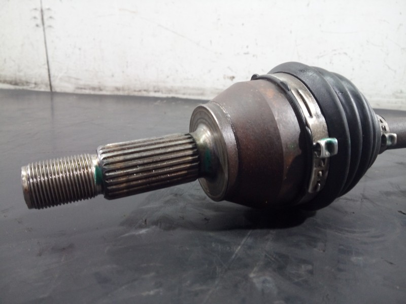 Recambio de transmision delantera izquierda para ford ka+ white edition referencia OEM IAM E3B53B437CALH  P1-B6-22