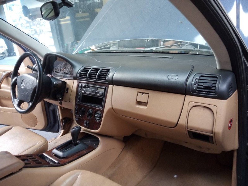 Recambio de salpicadero para mercedes-benz clase m (w163) 320 (163.154) referencia OEM IAM   