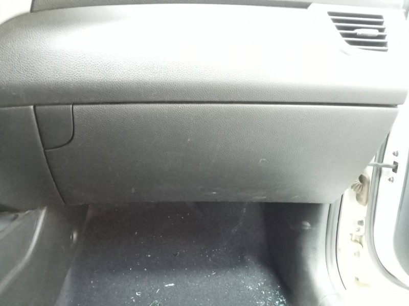 Recambio de guantera para hyundai i30 (gd) trend referencia OEM IAM   