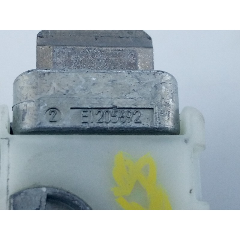 Recambio de antirrobo para dacia sandero iii stepaway referencia OEM IAM 285912220R A3C0327650200 E2-A1-39-2