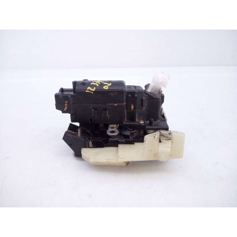 Recambio de cerradura puerta delantera izquierda para dacia dokker essential referencia OEM IAM   E1-A1-44-2