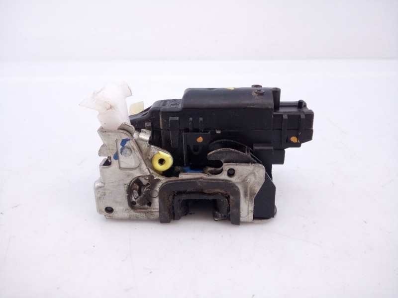 Recambio de cerradura puerta delantera izquierda para dacia dokker essential referencia OEM IAM   E1-A1-44-2