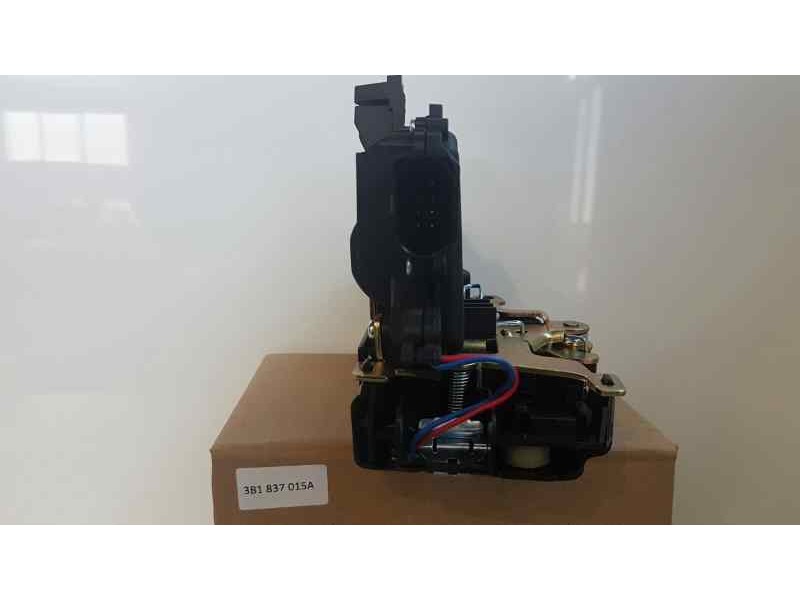 Recambio de cerradura puerta delantera izquierda para universal cerradura delantera izquierda vw-seat-skoda referencia OEM IAM 3